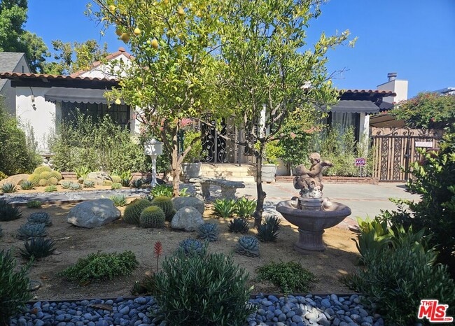 property at 424 N Arden Blvd