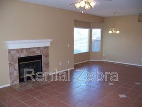 2203 Dinkey Creek Ave in Merced, CA - Building Photo - Building Photo