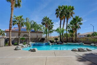 3800 Beacon Point St in Las Vegas, NV - Building Photo - Building Photo