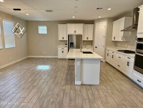 1099 S Peden Dr in Chandler, AZ - Building Photo - Building Photo