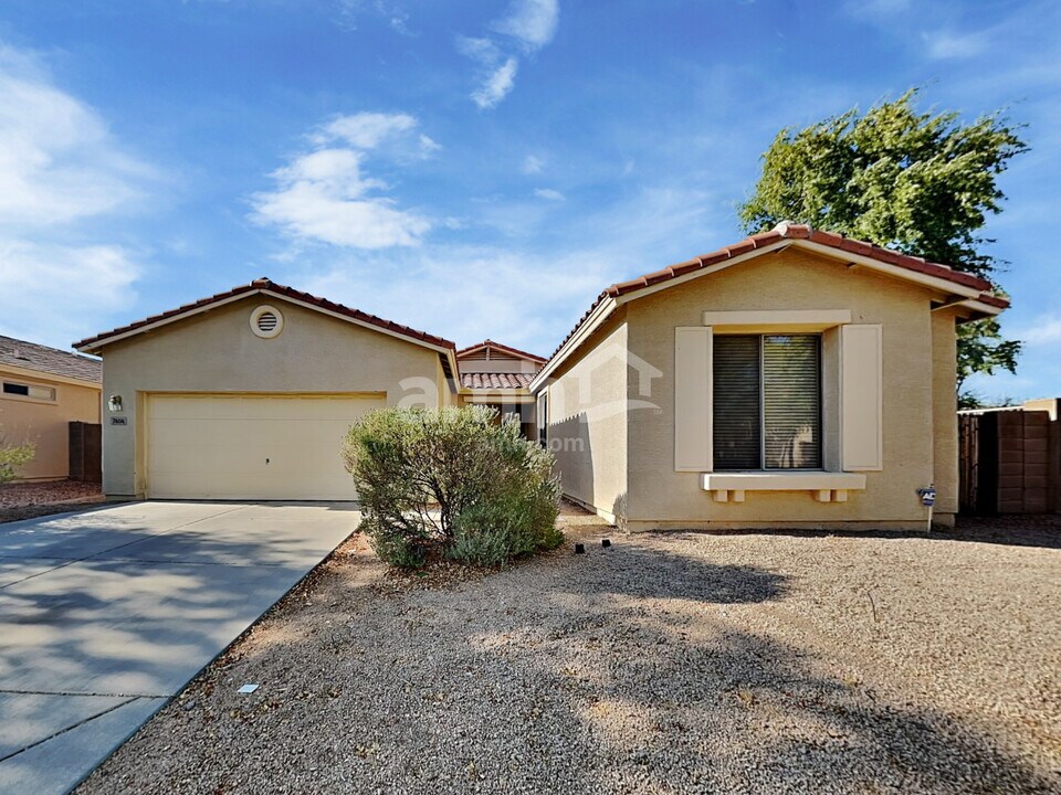 7404 W Pioneer St in Phoenix, AZ - Building Photo