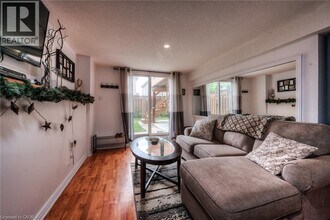 132 Prosperity Dr in Kitchener, ON - Building Photo - Building Photo