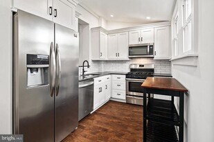 3455 Bowman St in Philadelphia, PA - Building Photo