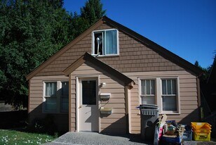 1120-1130 NE Shaw St in Pullman, WA - Building Photo