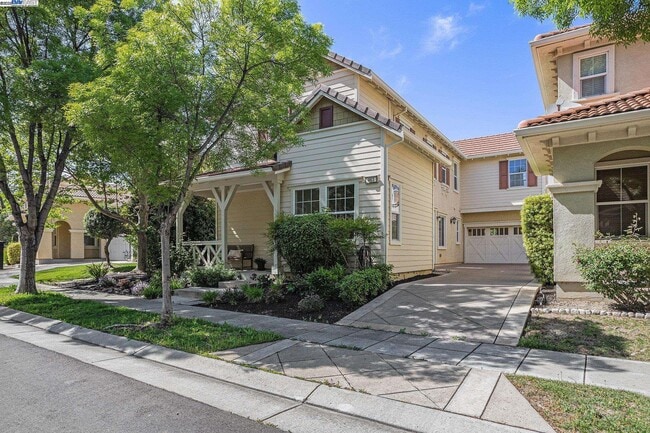 463 W Felicidad Ave in Mountain House, CA - Building Photo - Building Photo