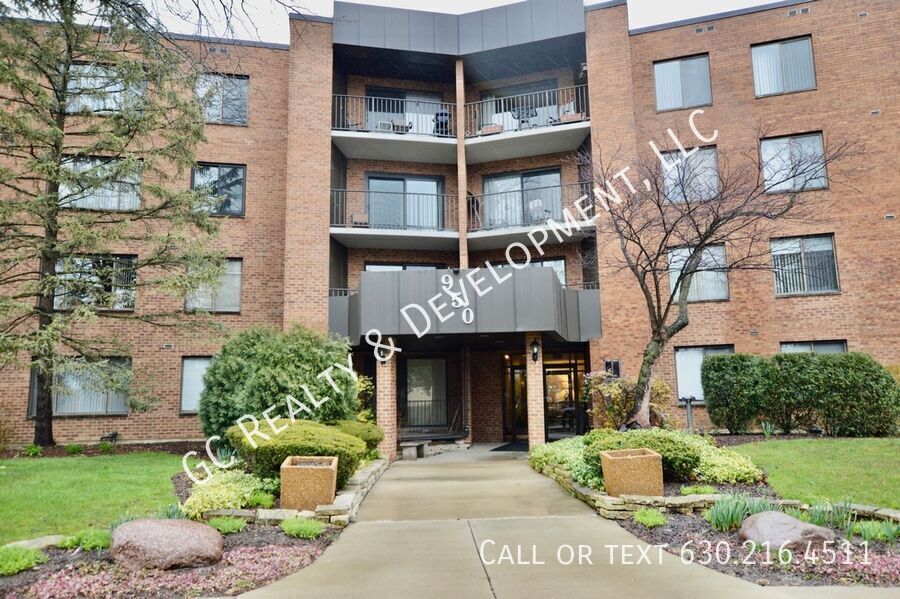 950 E Wilmette Rd in Palatine, IL - Building Photo