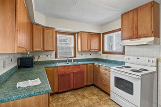 2219 S Elm St in Muncie, IN - Building Photo - Building Photo