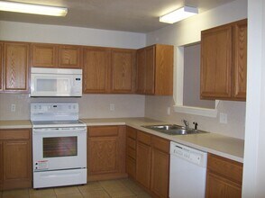 803 N Bangor Ave in Lubbock, TX - Building Photo - Building Photo