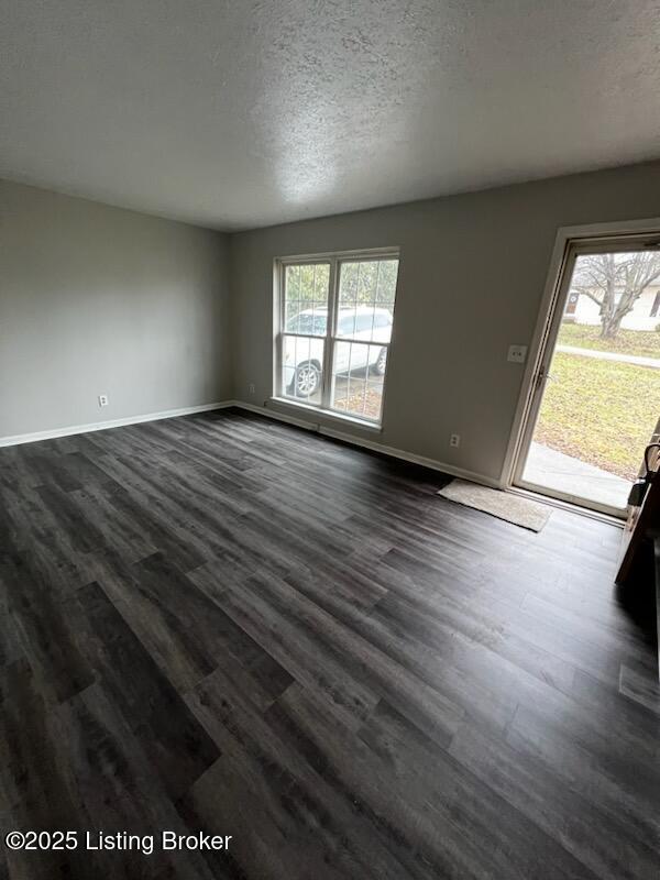 5505 Baywood Dr in Louisville, KY - Building Photo - Building Photo