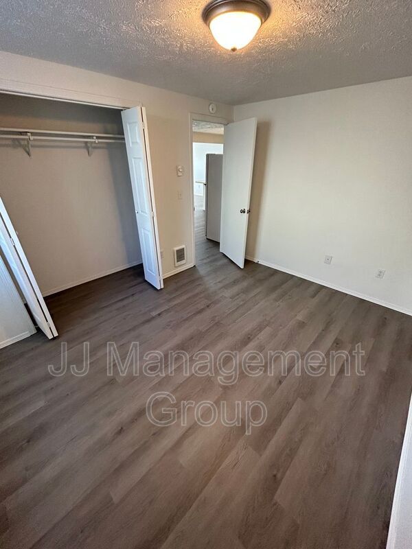 1207 2nd St in Cheney, WA - Building Photo - Building Photo