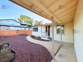 5454 Hewlett Dr in San Diego, CA - Building Photo - Building Photo