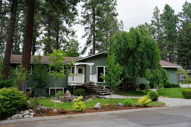 property at 3895 E 1st Ave
