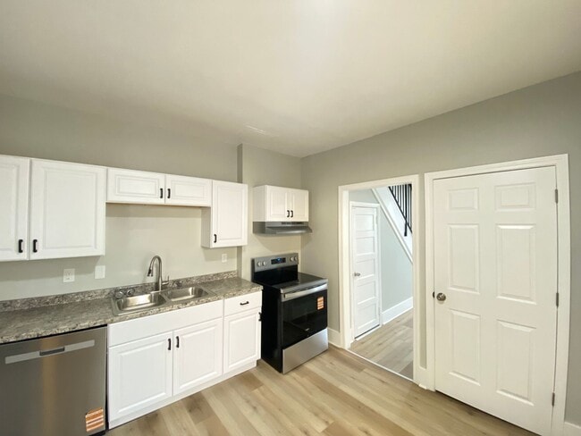 property at 10 Freeman Ct