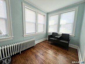 793 Milford Point Rd in Milford, CT - Building Photo - Building Photo