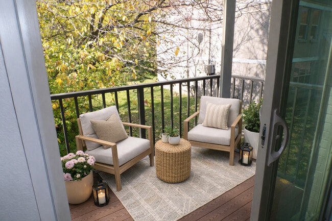 Clovernook Apartments in Mount Healthy, OH - Foto de edificio - Building Photo