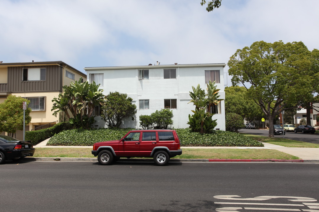 1303 Washington Ave in Santa Monica, CA - Building Photo