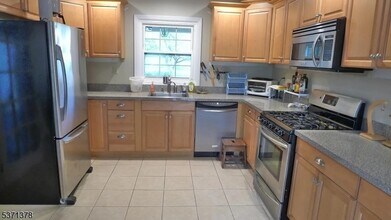 1 Landry Rd in Franklin Township, NJ - Building Photo - Building Photo