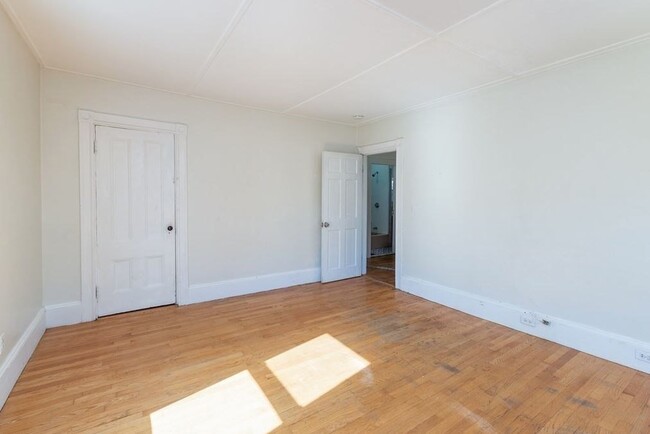 40 Montfern Ave in Boston, MA - Building Photo - Building Photo