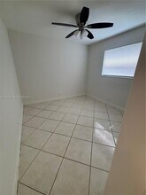 4156 SW 24th St in Fort Lauderdale, FL - Building Photo - Building Photo