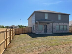 9320 Desertrock Rd in Fort Worth, TX - Building Photo - Building Photo