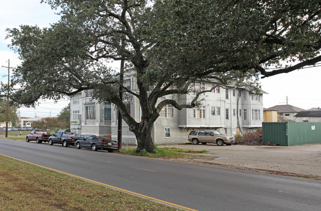 2833 Napoleon Ave in New Orleans, LA - Foto de edificio - Building Photo