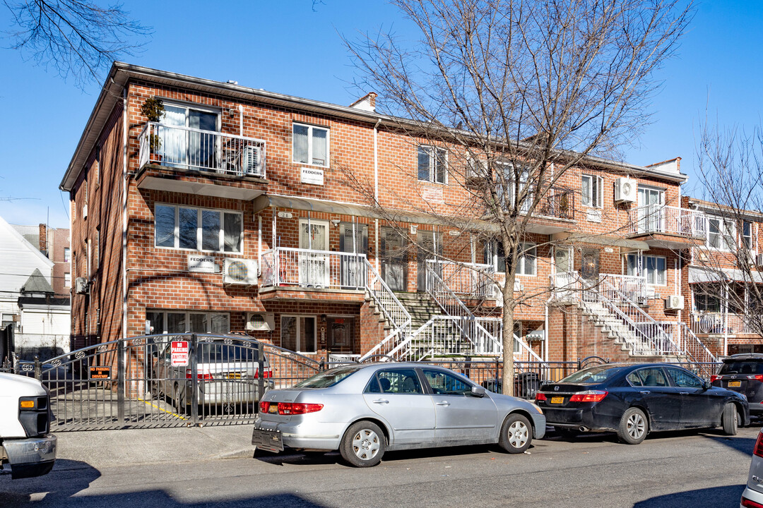 28 Bay 26th St in Brooklyn, NY - Foto de edificio