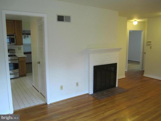 3220 Dashiell Rd in Falls Church, VA - Building Photo - Building Photo