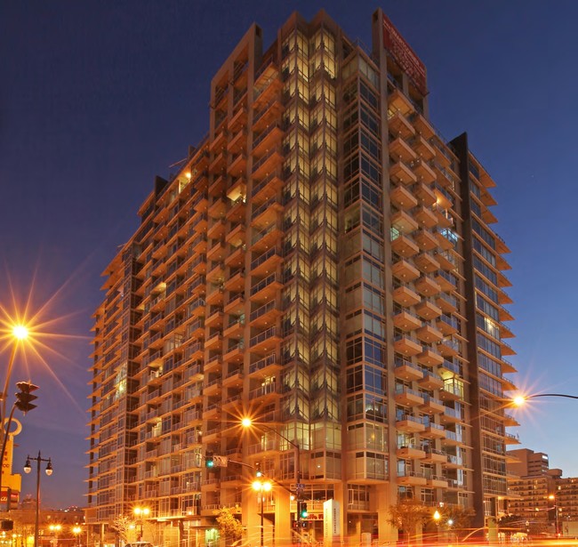 Skyvue Lofts At Smart Corner in San Diego, CA - Foto de edificio - Building Photo