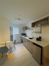 8320 Harding Ave in Miami Beach, FL - Building Photo - Building Photo