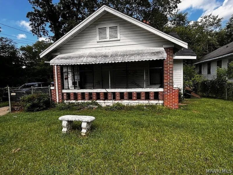 1011 Sayre St in Montgomery, AL - Building Photo