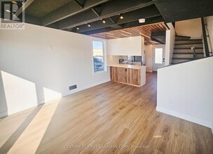 857 Dundas St in London, ON - Building Photo - Building Photo