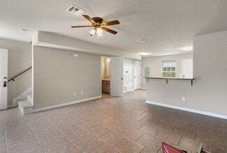 703 W Garland St in Siloam Springs, AR - Building Photo - Building Photo