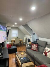 9 Dean St, Unit 3 in Everett, MA - Building Photo - Building Photo