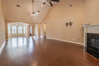 5114 E Jerad Dr in Houston, TX - Building Photo - Building Photo