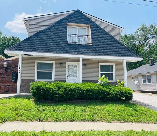 1702 S Sterling Ave in Independence, MO - Building Photo - Building Photo