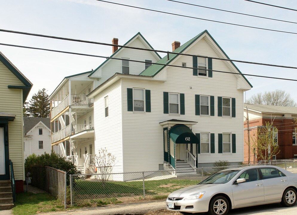 62-70 Ferry St in Manchester, NH - Foto de edificio