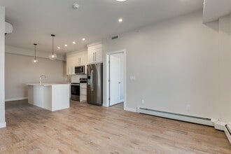 14440-14441 1 St NW in Calgary, AB - Building Photo - Building Photo