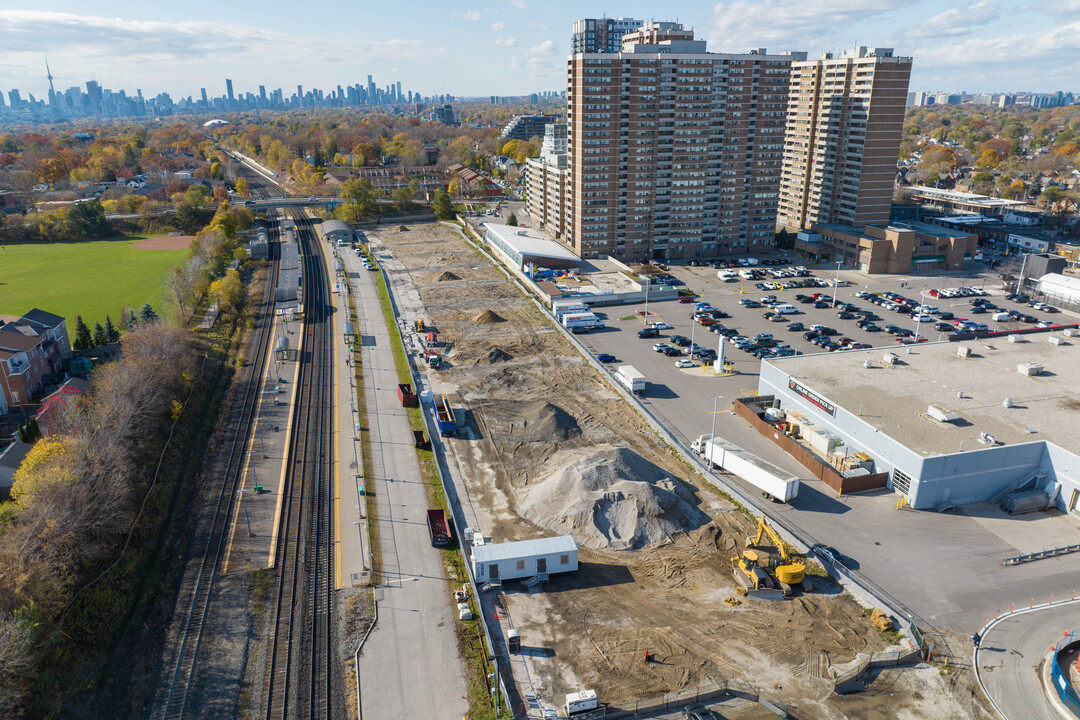 Rushden Station in Toronto, ON - Building Photo