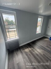 7 Summit St in Yonkers, NY - Building Photo - Building Photo