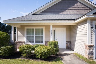 293 Hearthstone Dr in Ridgeland, SC - Building Photo - Building Photo