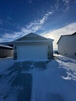 6310 83rd Ave S in Horace, ND - Building Photo