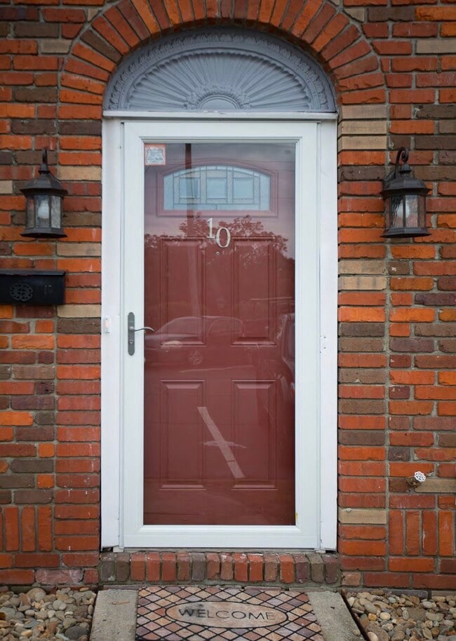 3000 Golden Rd, Unit 10