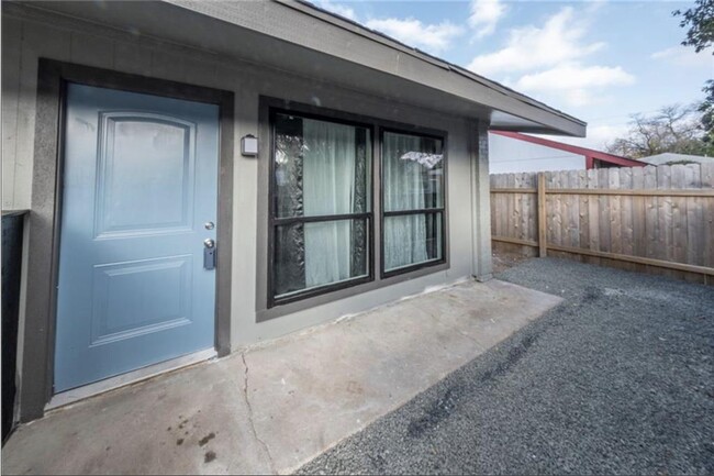 property at 2610 Ektom Dr