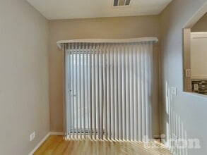 1445 Little Spring Ct in Las Vegas, NV - Foto de edificio - Building Photo