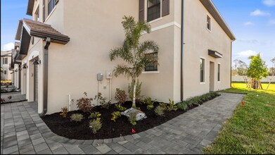 14079 Pine Lodge Ln in Ft. Myers, FL - Building Photo - Building Photo