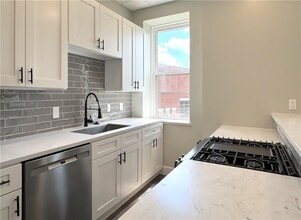 422 Walnut St, Unit 2 in Sewickley, PA - Foto de edificio - Building Photo