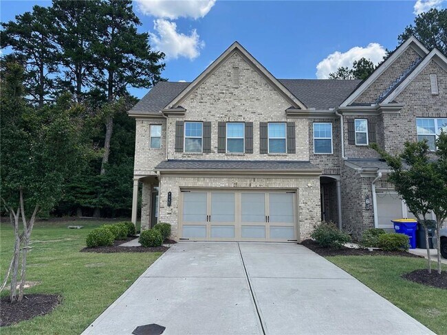 property at 7225 Heritage Oak Ct