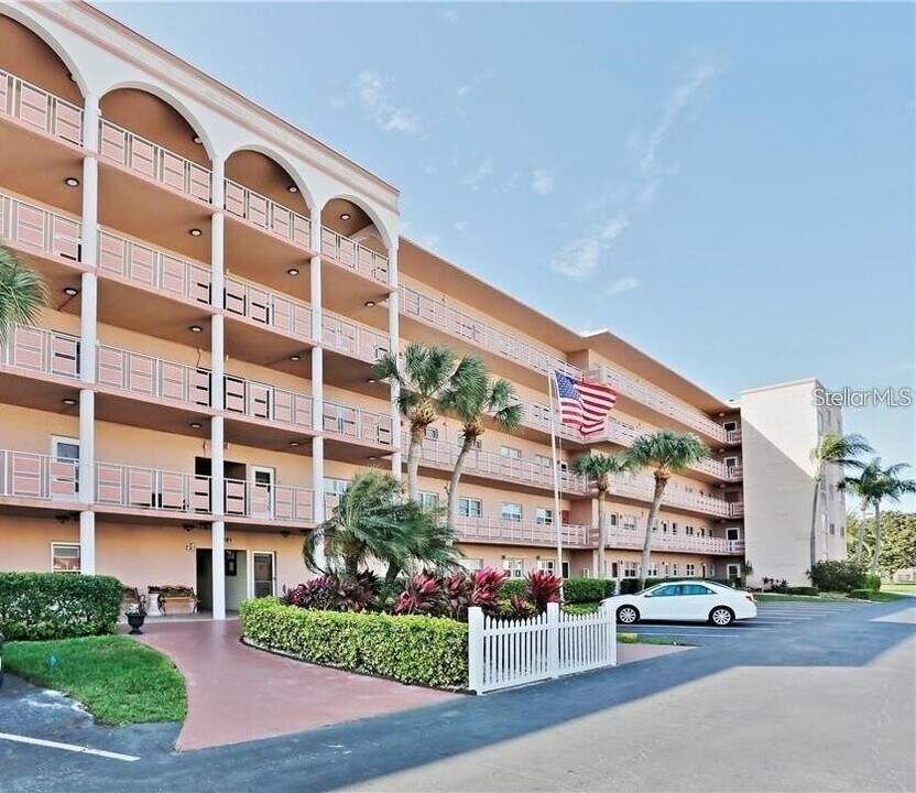 5521 80th St N in St. Petersburg, FL - Building Photo