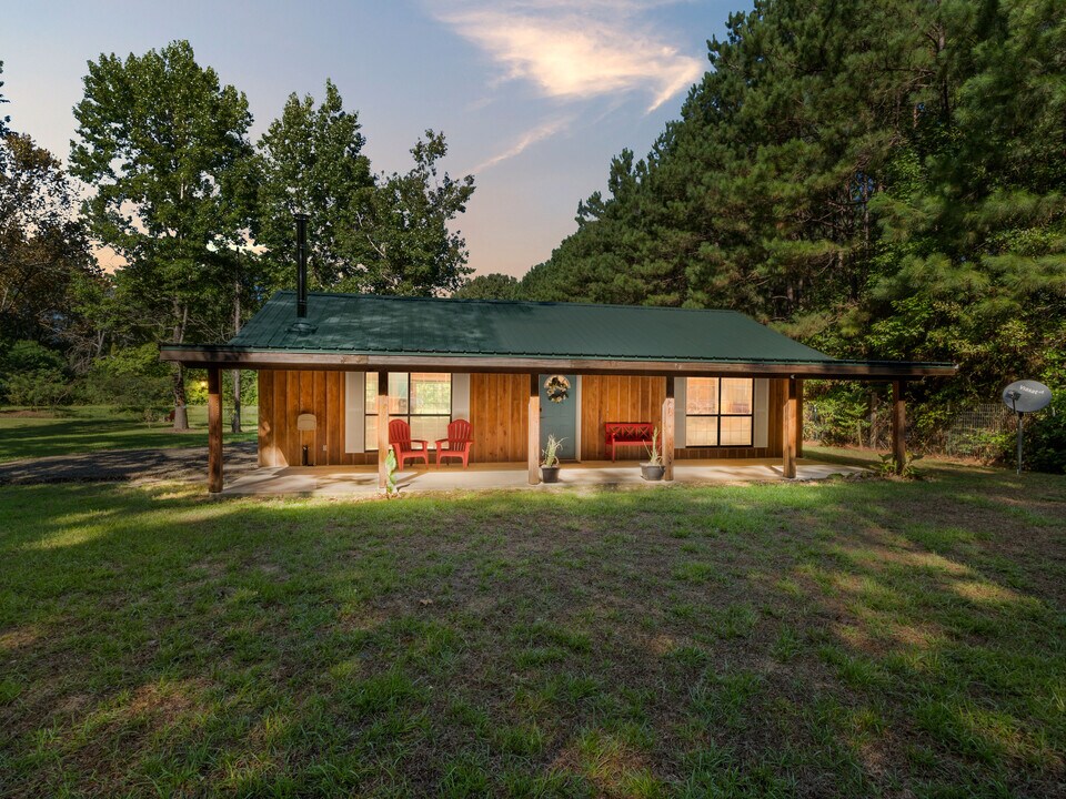 309 Lynch Clements Rd in Noble, LA - Building Photo