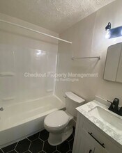 120 Bellerive Blvd in St. Louis, MO - Building Photo - Building Photo